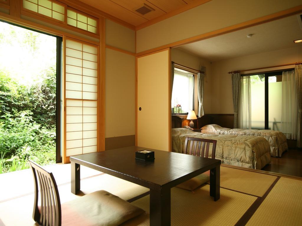 Ryokan Kutsuroginoya Yuu Takayama  Værelse billede